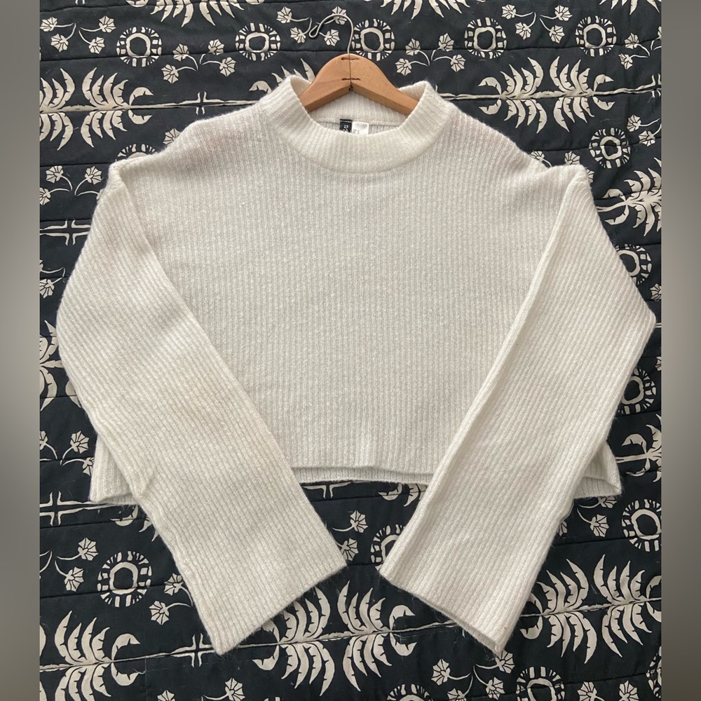 Cropped sweater